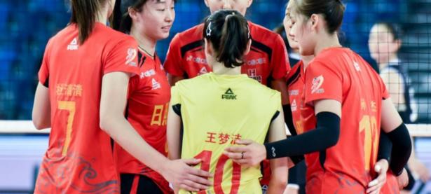 万博体育manbet平台-勇士强势横扫中国女排晋级半决赛，状态火热！